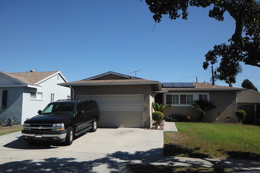 1st image of 5438 Carfax Ave