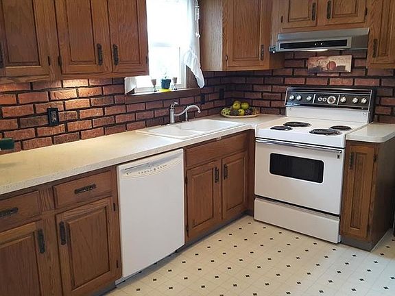 2nd image of 6147 Barbara Ln