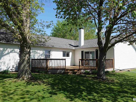 3rd image of 1529 Meadow Lark Dr