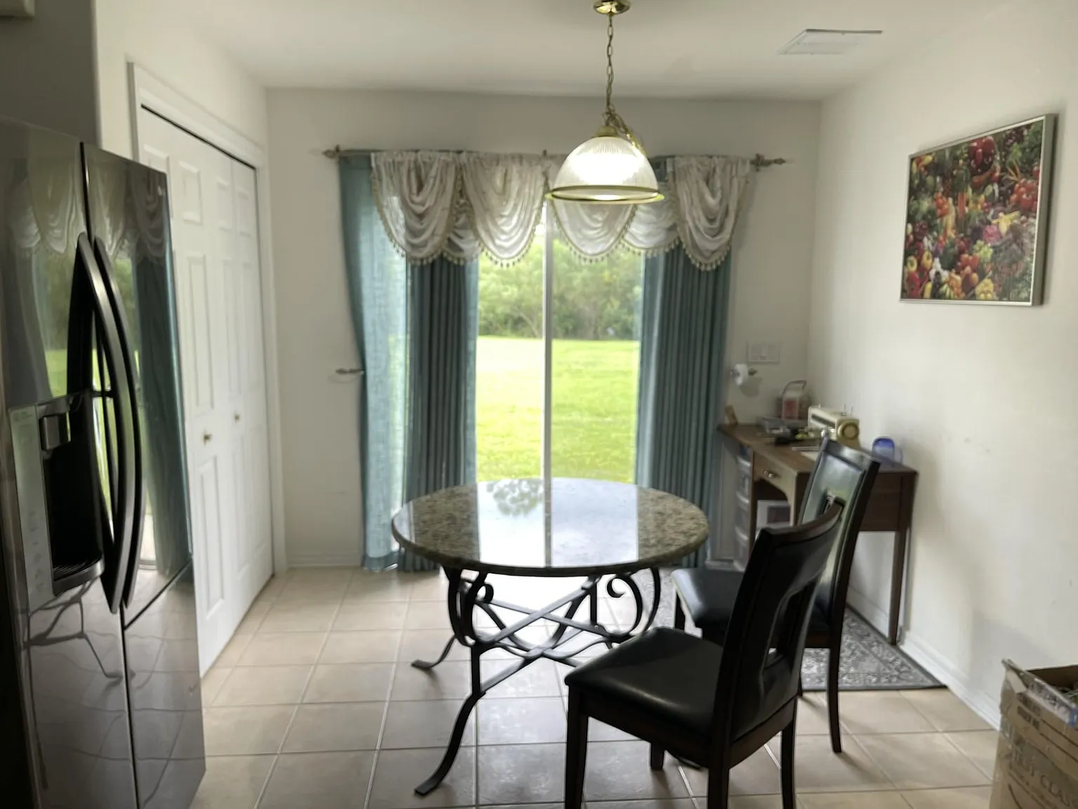 3 bed, 2.5 bath, 1938 sqft, $2,189 — Photo 4