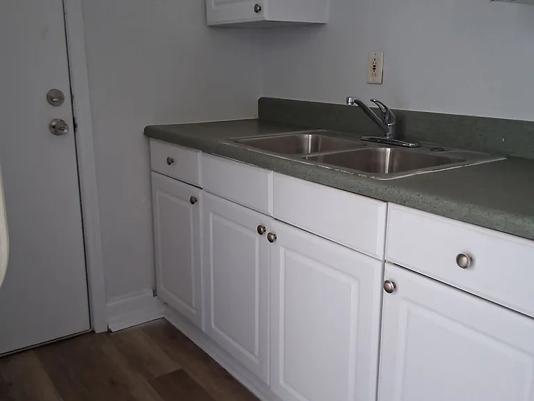 241 E Seminole Ave #5 — Photo 3
