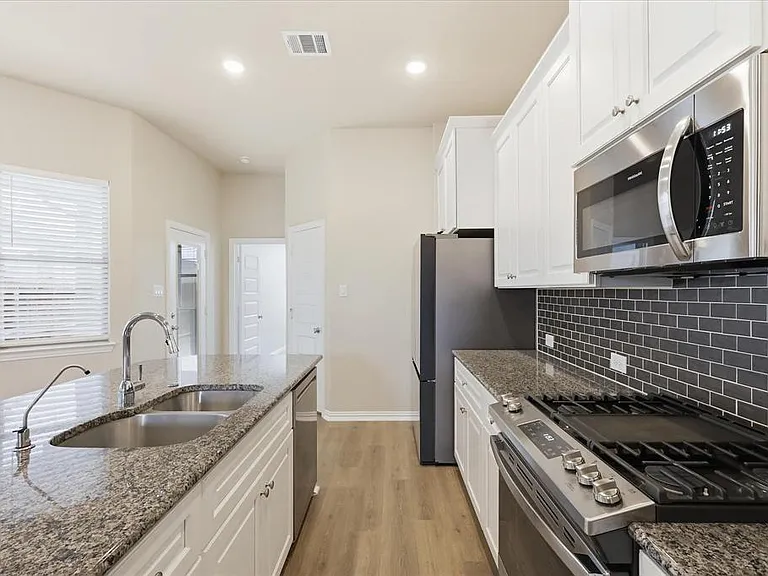 3916 Ford Dr — Photo 12