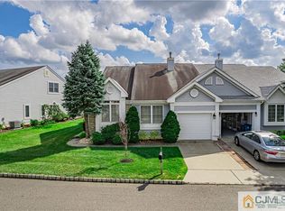 34 Ardsleigh Pl, Monroe Township, NJ 08831