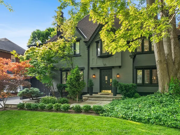 16 Elderwood Dr, Toronto, ON M5P 1W5
