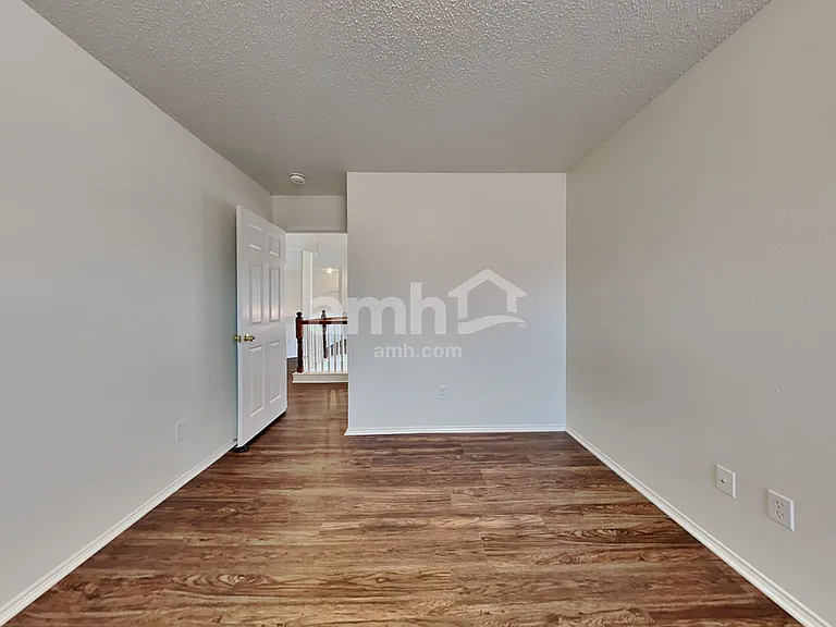 1311 Calvert Dr — Photo 20