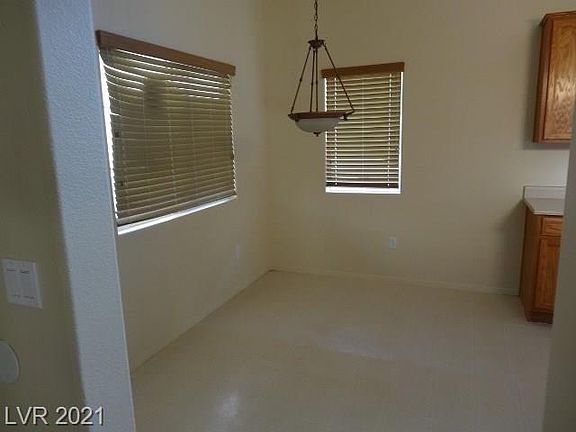 2nd image of 4158 W El Campo Grande Ave