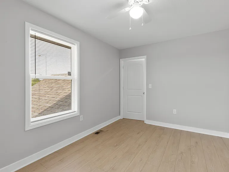 107 Allen Dr — Photo 10