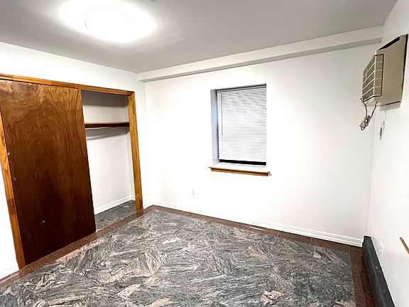 5th image of 2118 Ford St APT 1F