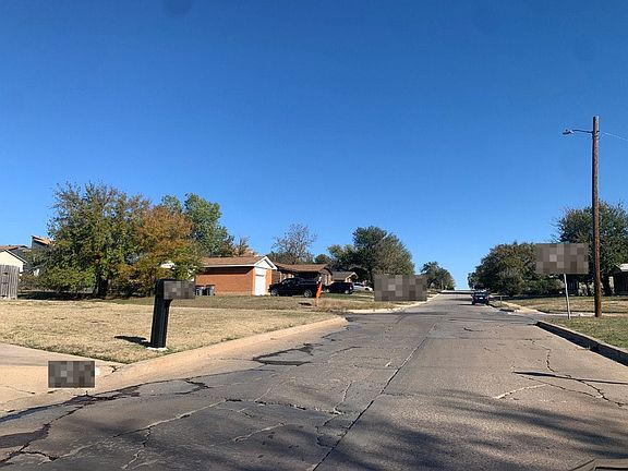 4th image of 4601 NW Lindy Ave