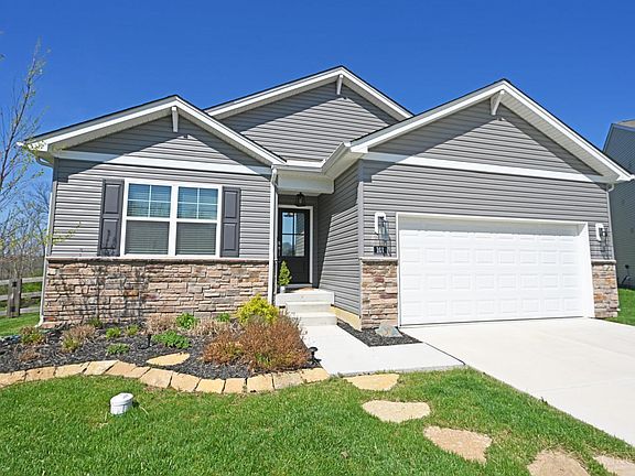 3rd image of 101 River Heights Dr