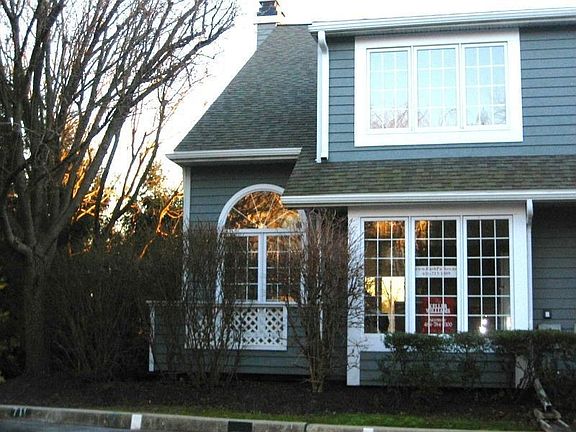 5th image of 711 Driftwood Ln
