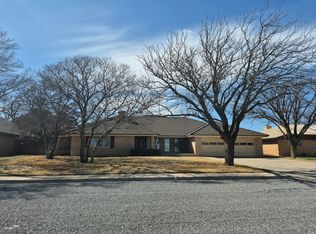 2220 Rice Dr, Levelland, TX 79336