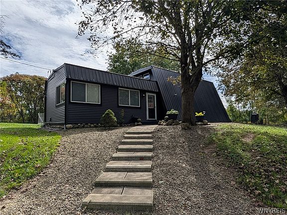 4th image of 6191 Genesee Rd