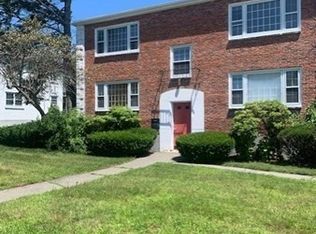 16 Abington Ave #1R, Holbrook, MA 02343