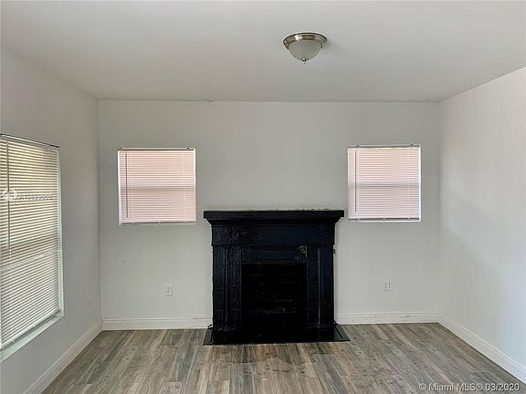 5th image of 805 3rd St #803