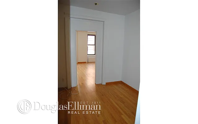 Rented by Douglas Elliman | media 15