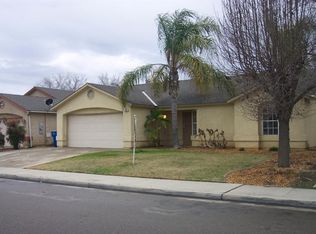 561 Morton Ave, Sanger, CA 93657