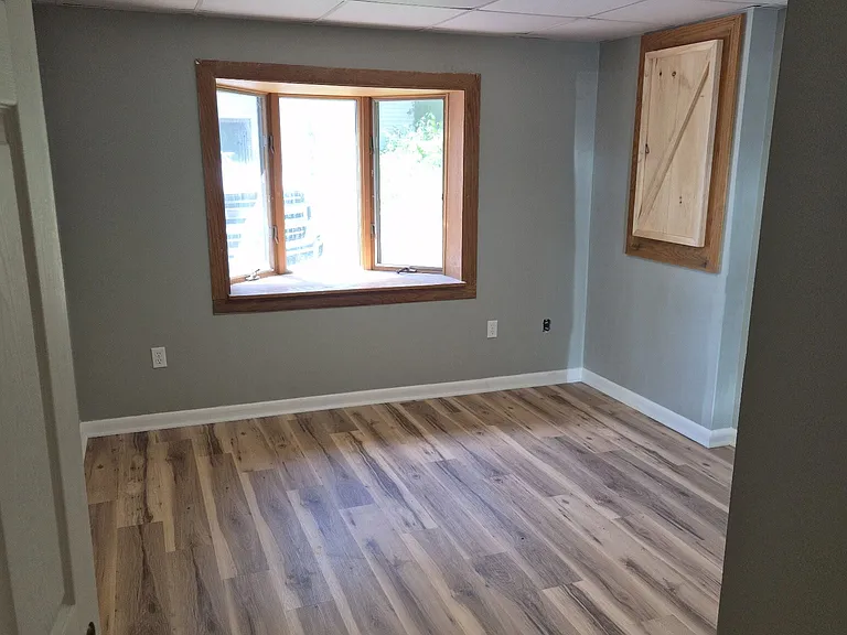 409 Grafton Rd — Photo 3