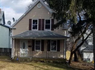 40 Brown St, Putnam, CT 06260