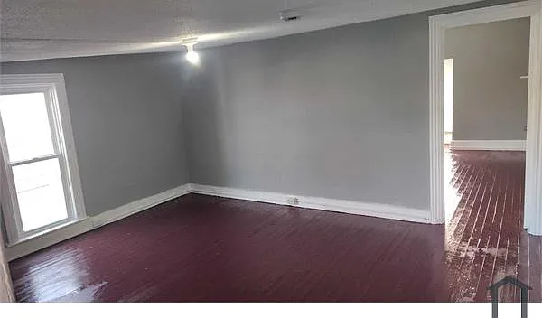 206 Fairground Ave — Photo 4