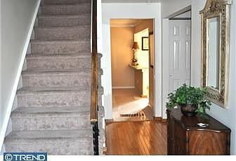 3rd image of 6 Tylor Ln