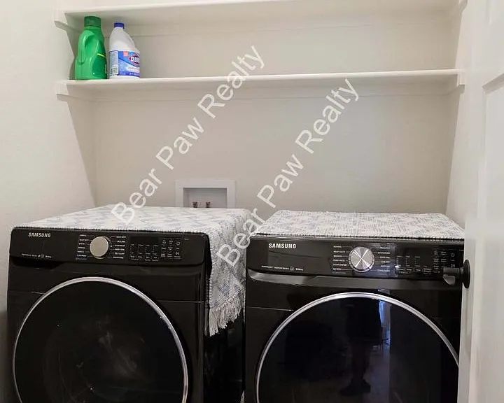 3523 Red Feather Trl — Photo 17