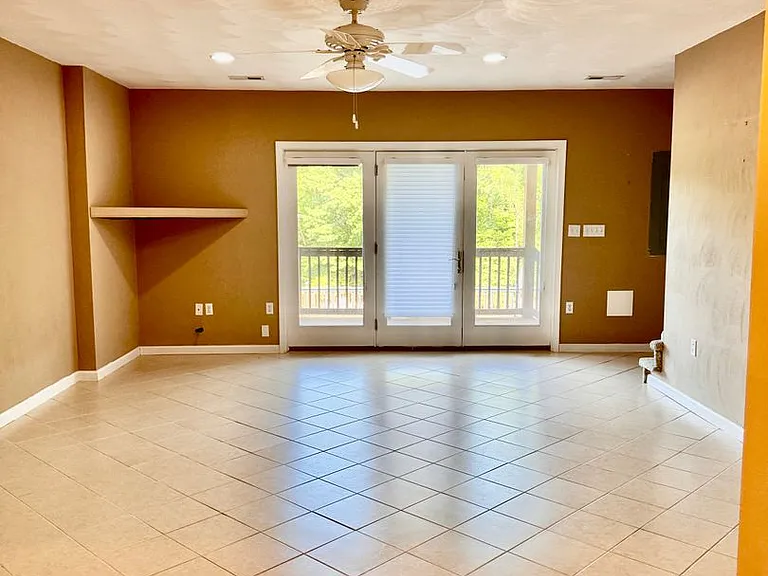 500 Cambridge Ct #H3 — Photo 9