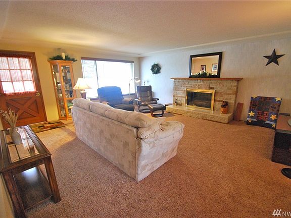 3rd image of 6014 S Wapato Lake Dr