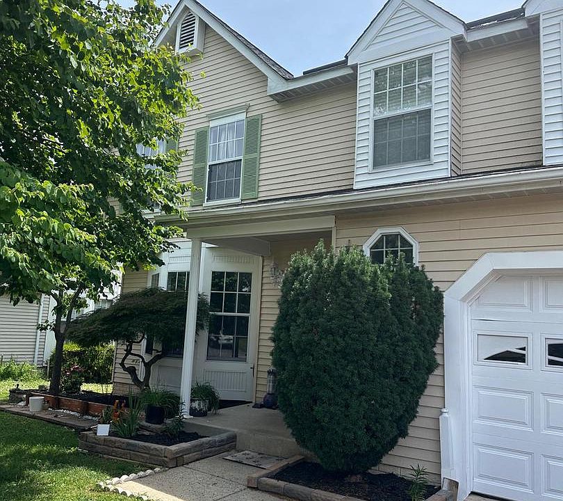 1st image of 516 Sage Hen Way