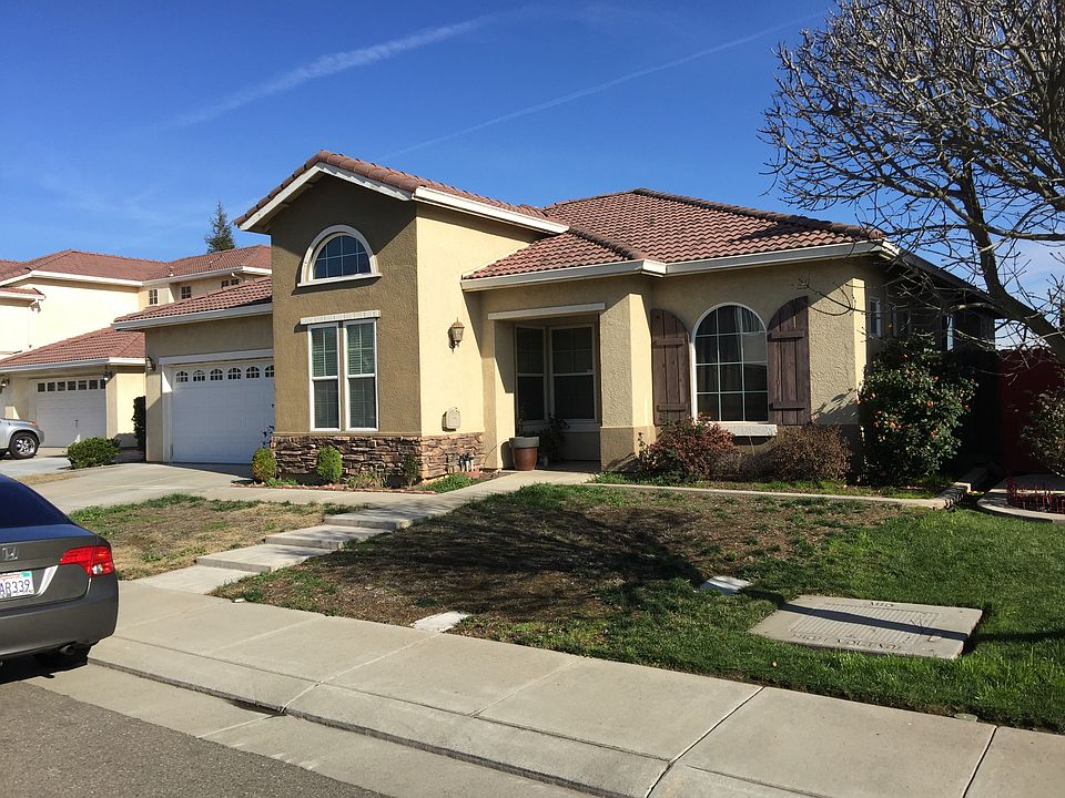 2nd image of 3416 Shaye Ln