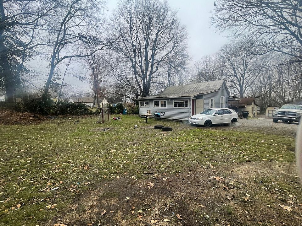 2nd image of 2130 Bessie St