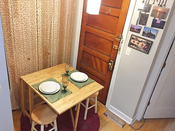 5th image of 850 W Buckingham Pl #1F