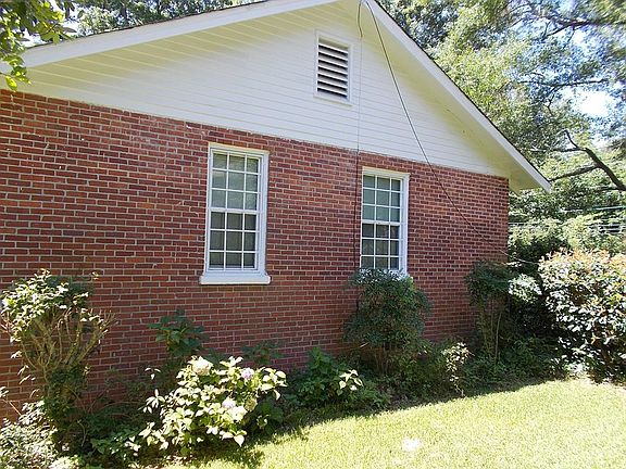 3rd image of 550 Old Highway 27