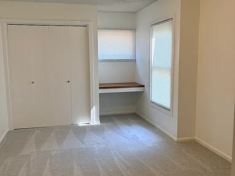 11 Royalgate Dr #11 — Photo 23