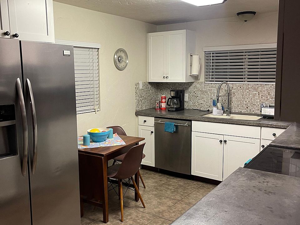 Custom concrete countertops, breakfast seating area