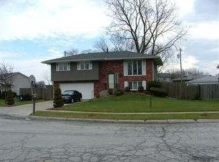 6285 Waite St, Merrillville, IN 46410