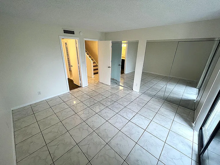 2828 Tennis Club Dr #207 — Photo 9
