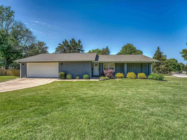 304 S Kingswood Dr, Mountain Home, AR 72653