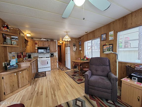 2nd image of 476 W Yeager Ln