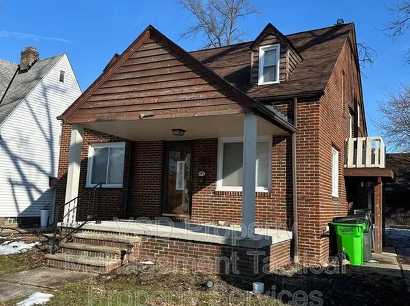 781 E 236th St, Euclid, OH 44123