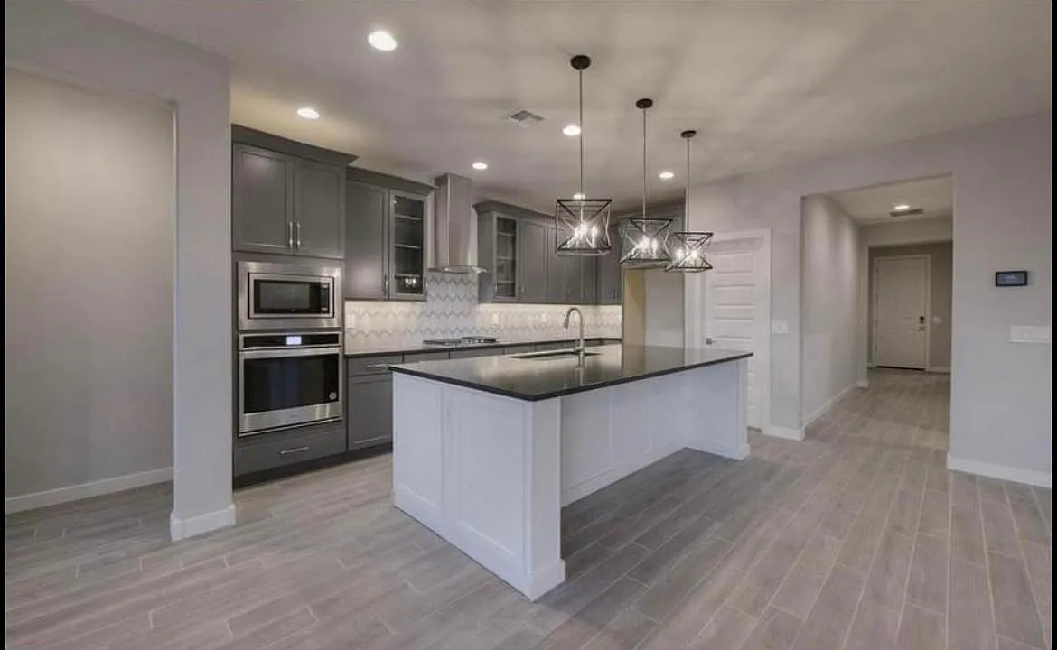 4 bed, 2342 sqft, $3,150 — Photo 2