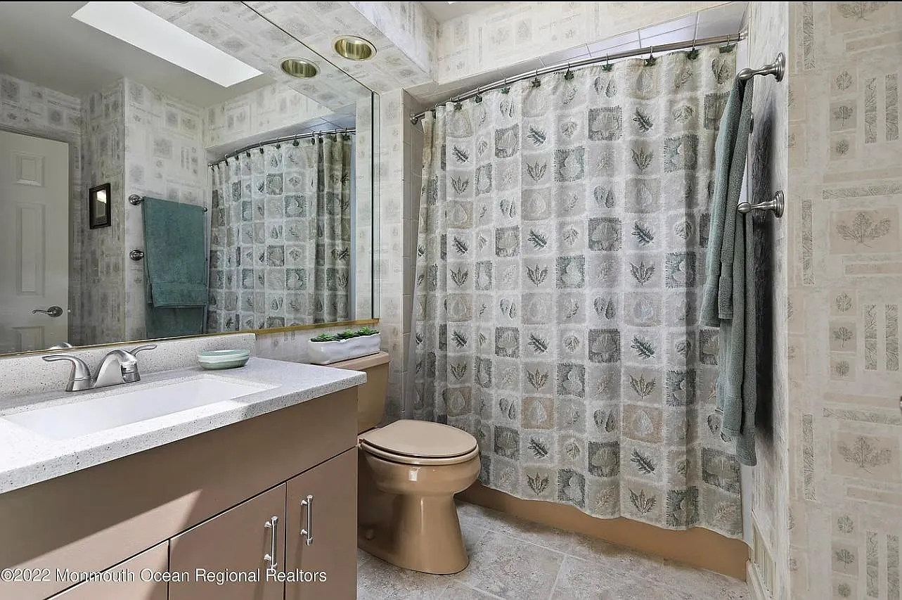 4 Westbrook Cir photo 1