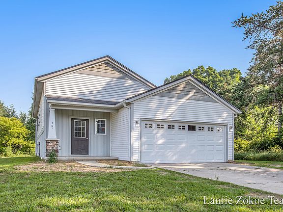 3rd image of 701 W Harmony Dr