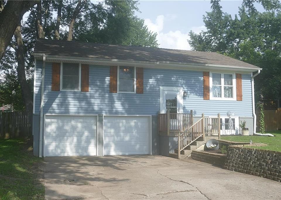 1st image of 304 NW Young St