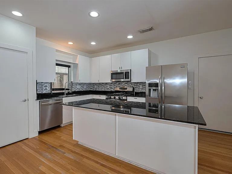 4331 Eigel St — Photo 16