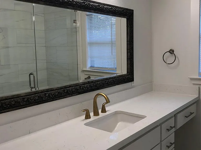 1346 Chantilly Ln — Photo 21