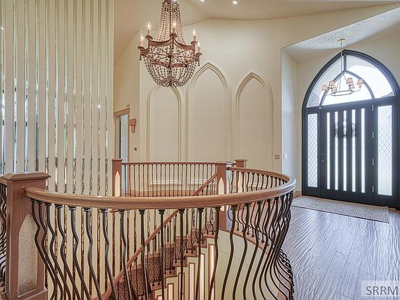 5th image of 4020 Canterbury Way
