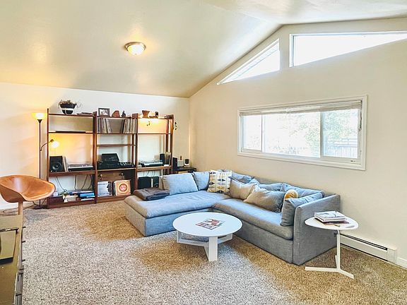 Mid-Century tapered window living room wing.