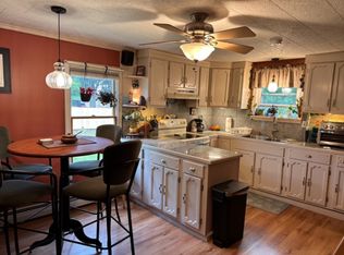 14 Phillip St FLOOR 2, Coventry, RI 02816