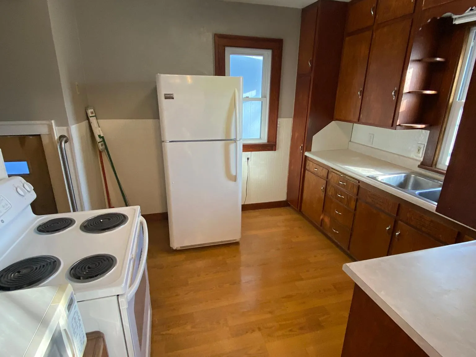 4 bed, 1394 sqft, $1,800 — Photo 4